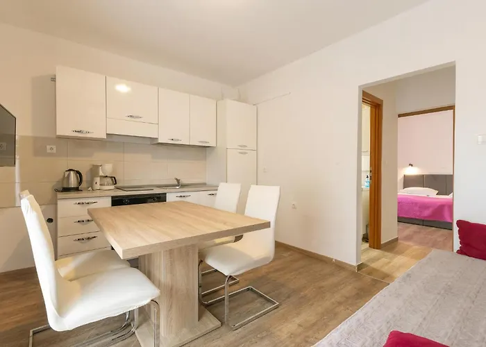 Apartamento 1 Bedroom Beautiful In *