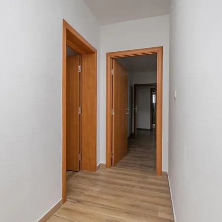 Apartment In With Wifi Lopar