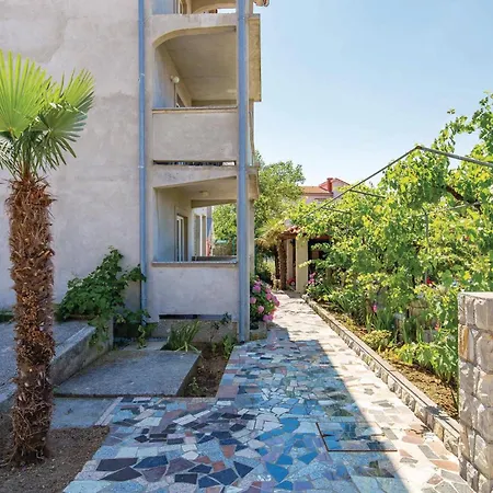 Apartman 1 Bedroom Beautiful In *